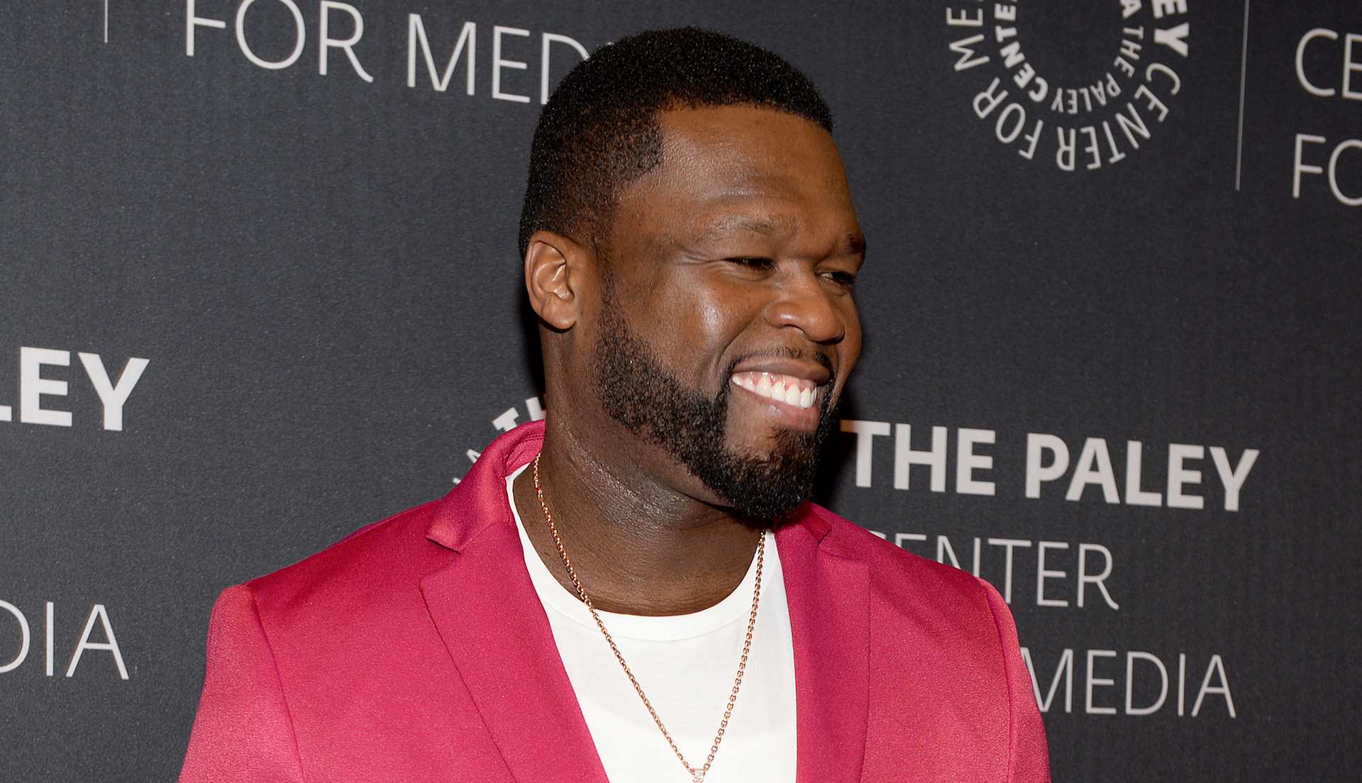 50 Cent Trolls Floyd Mayweather for Alleged Beard Implants