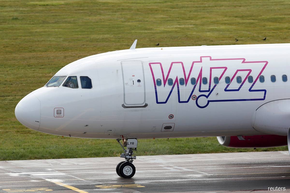 Wizz Air's biggest shareholder sells half its stake for £400 million