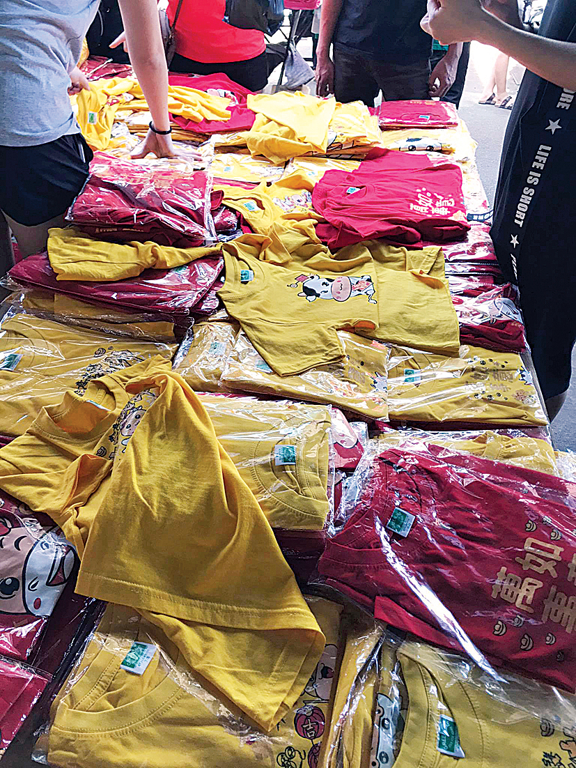 新春临近加上担忧MCO 北海巴刹采购人潮活跃
