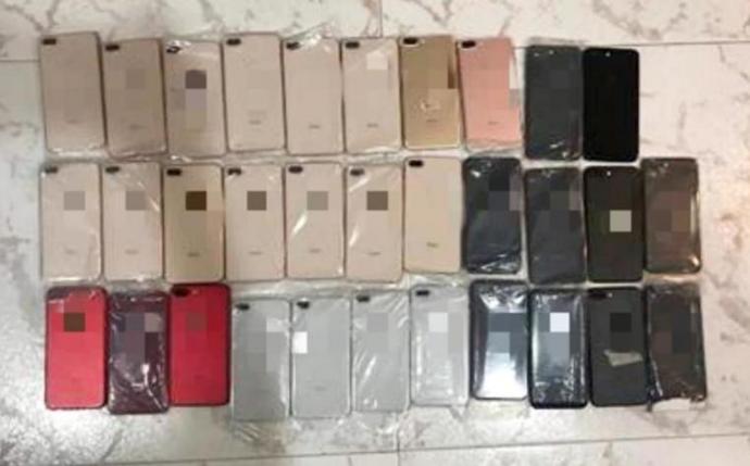 女经理利用公司漏洞 私运iPhone来马赚千万