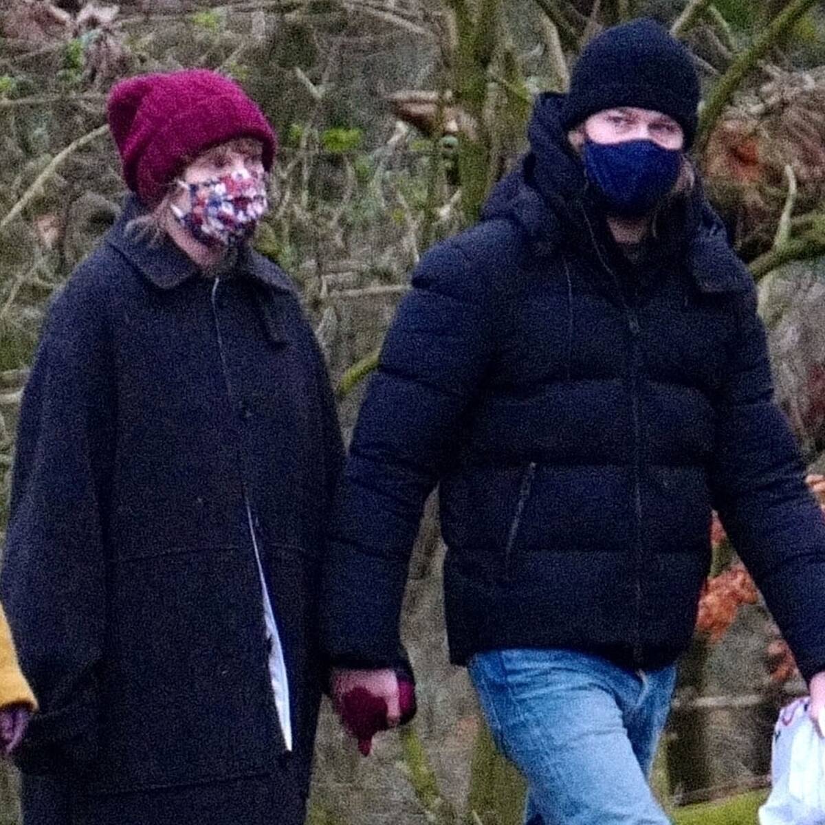 Taylor Swift and Joe Alwyn Hold Hands in Rare Outing With a Special Family Member