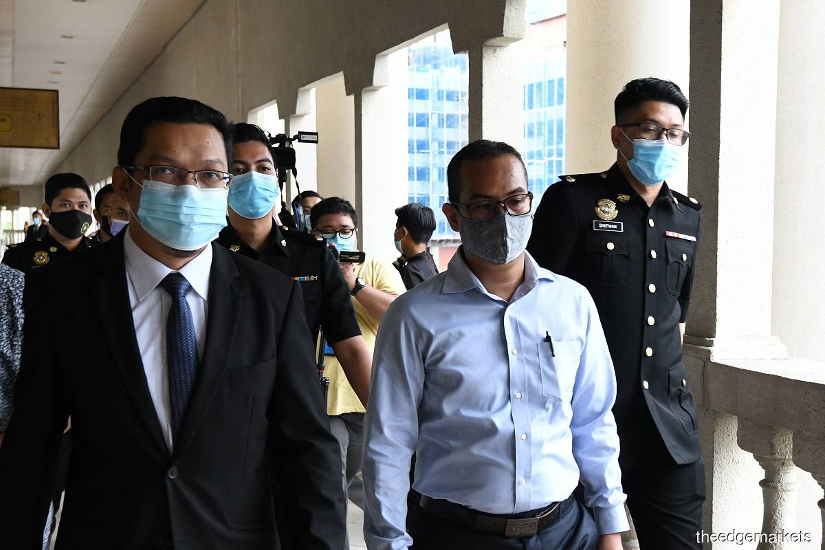 Former secretary of Agriculture and Food Industries Ministry charged with soliciting bribes for tenders