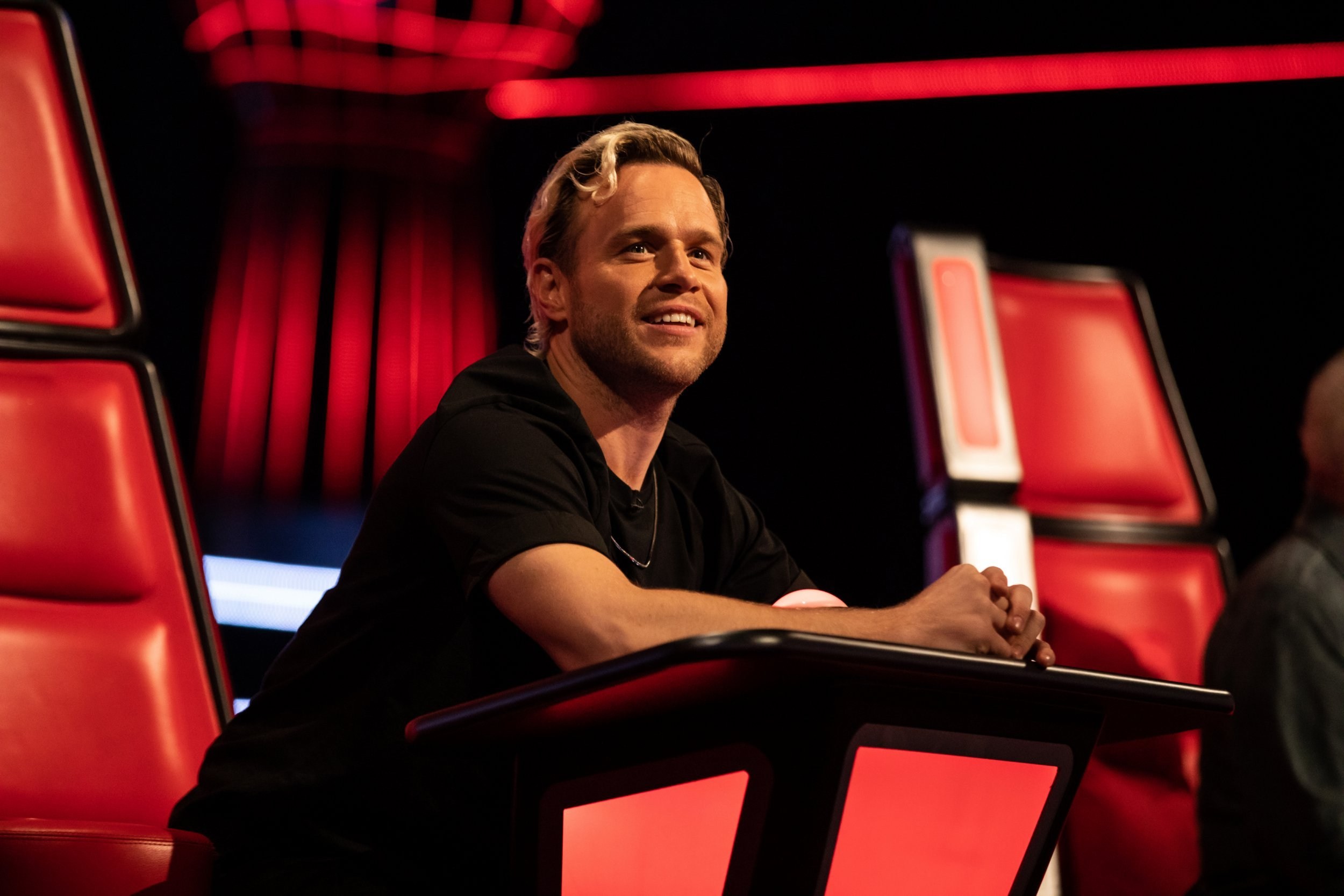 Olly Murs hangs up on Mark Wright after he asks The Masked Singer question live on air