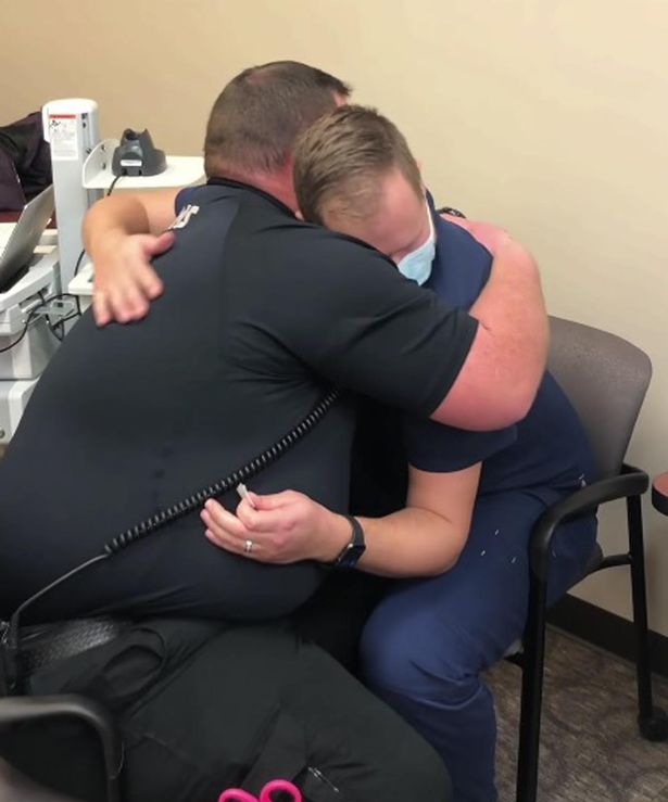 Paramedic proposes to Covid nurse boyfriend while he's given vaccine in romantic video