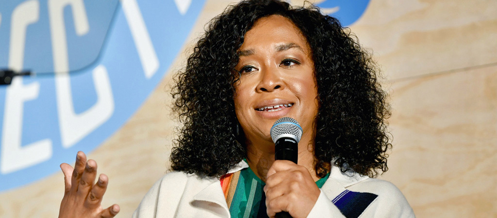 Shonda Rhimes Calls Out Straight Creators For Not Doing Their Job When It Comes To LGBTQ Representation
