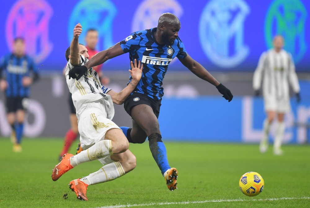 Lukaku returns to Chelsea in club record move from Inter