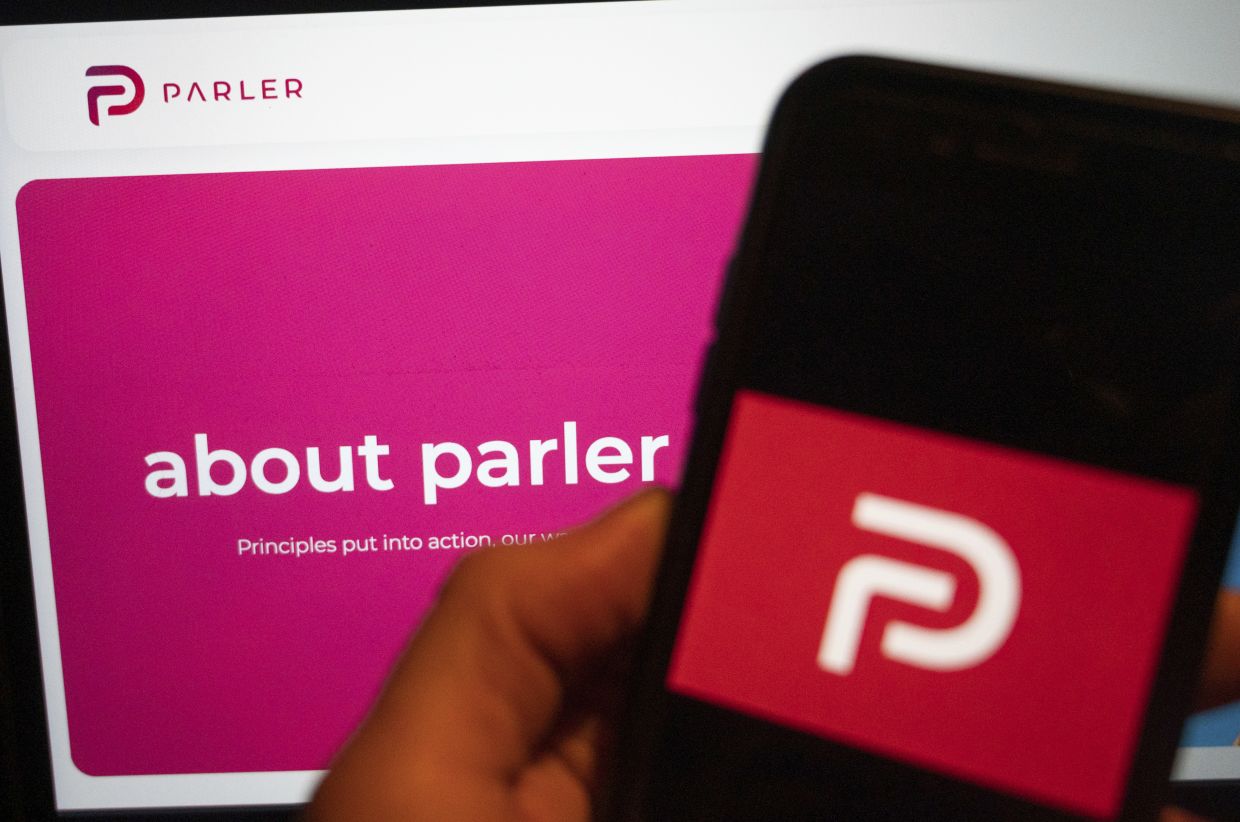 Controversial social network Parler announces its return online