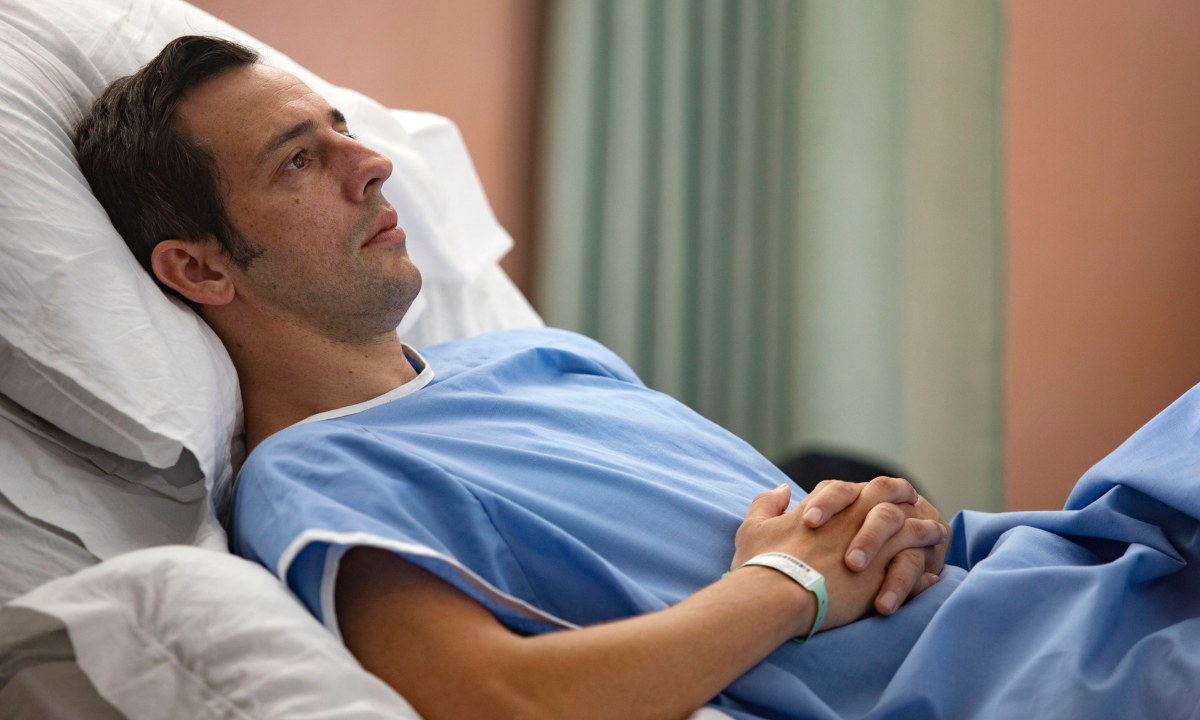 Ralf Little fans concerned as DI Neville Parker hospitalised in Death in Paradise 