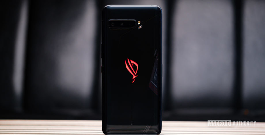 See the secondary display on the next ROG Phone in action