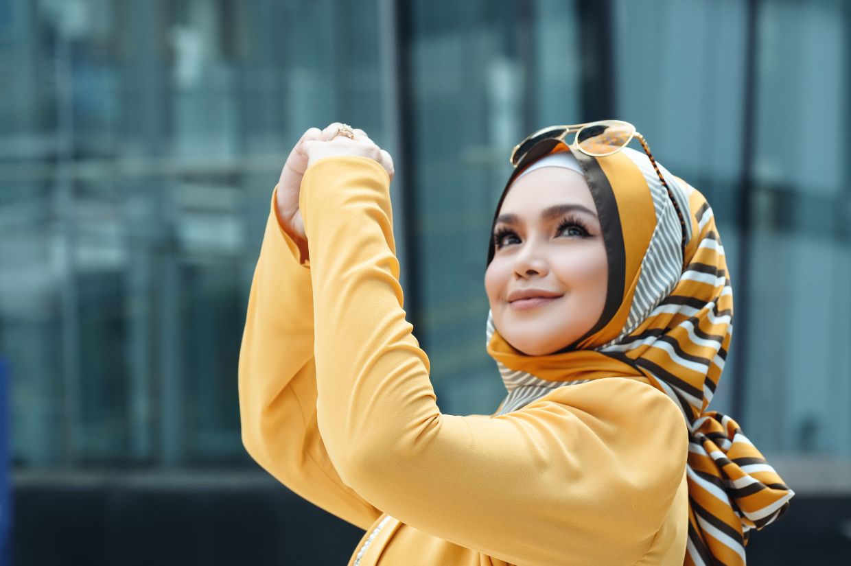 Siti Nurhaliza takes Covid-19 SOP seriously