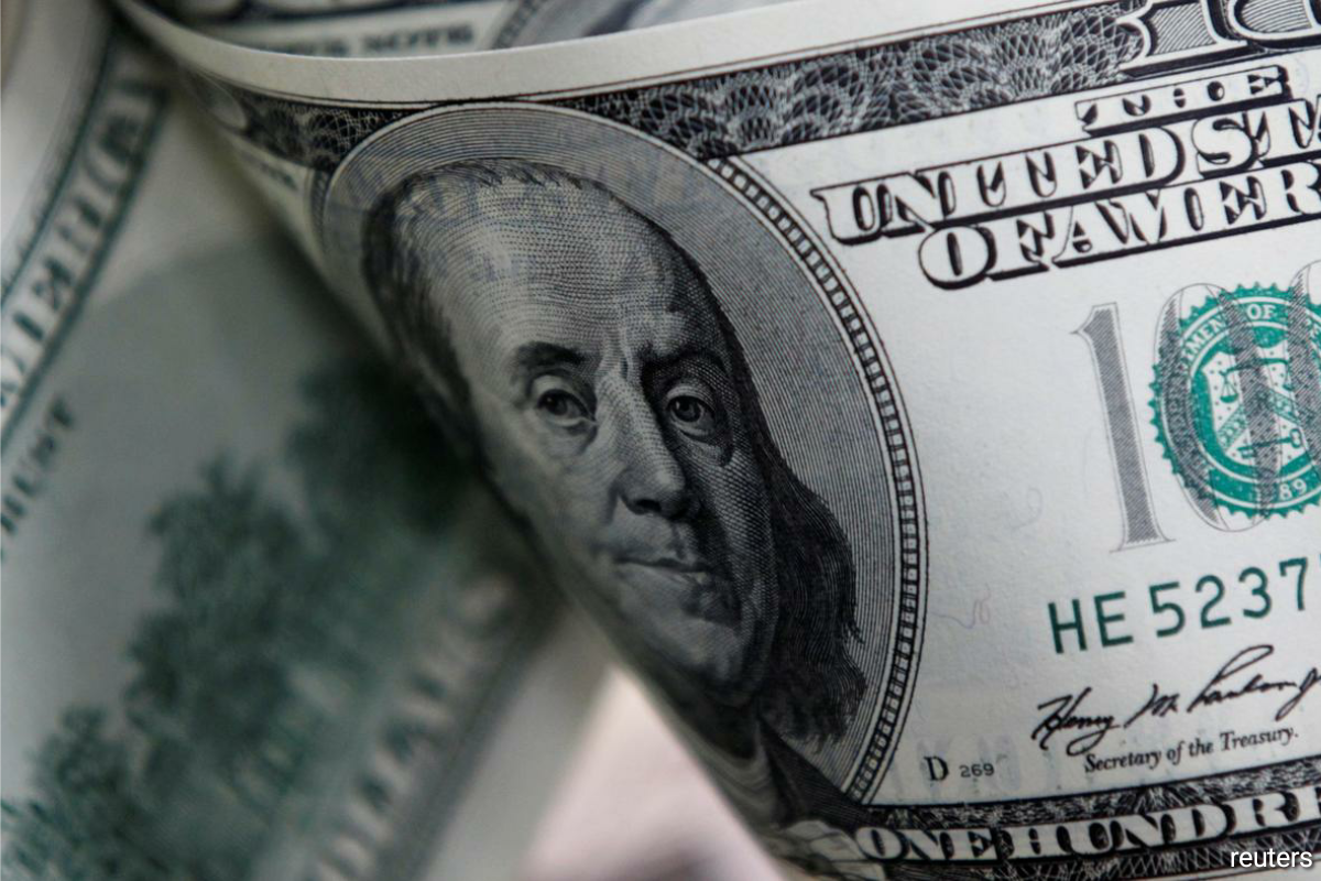 Dollar strengthens amid higher U.S. yields on Fed's lower-for-longer mantra