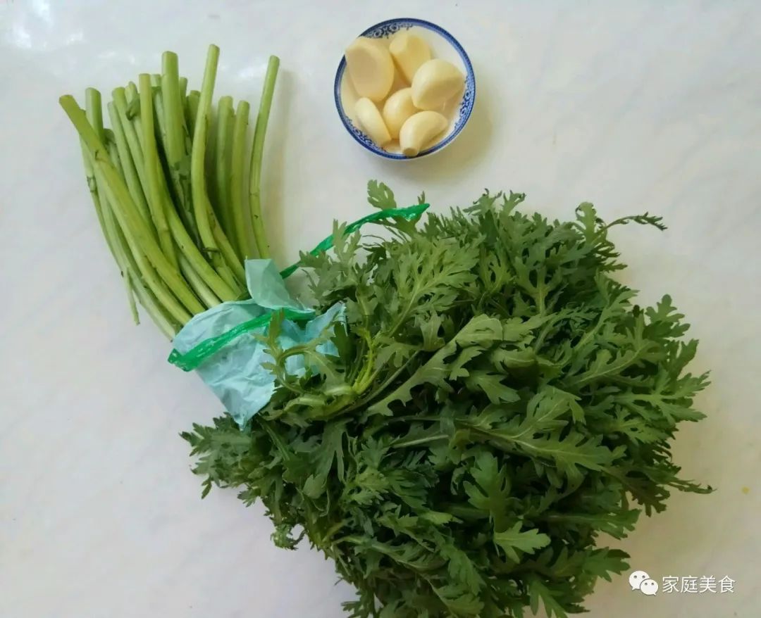 茼蒿被成为“皇帝菜”，这7种美味做法送给你！
