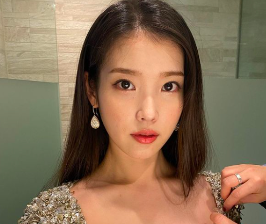 Korean star IU has a Chinese doppelgänger