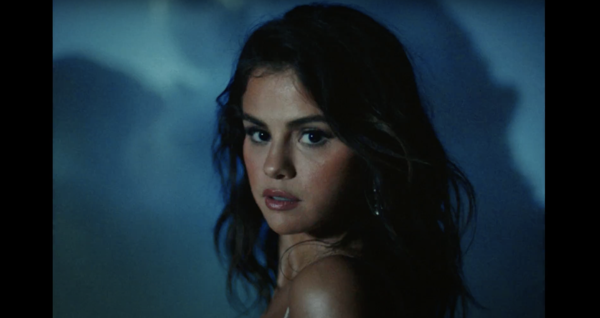 Selena Gomez and Rauw Alejandro Share Video for New Track "Baila Conmigo"