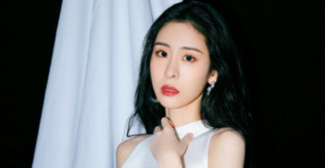 未婚生女后被扒不实消息，张碧晨发声明辟谣，却不见他伸援手