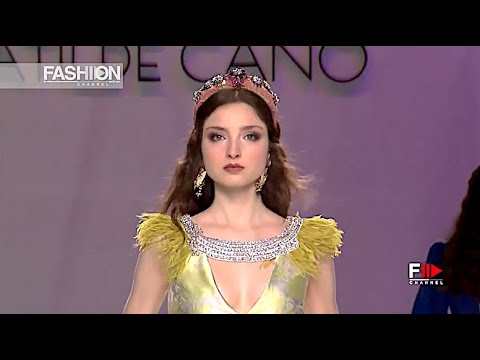 MATILDE CANO Barcelona Bridal 2017 - Fashion Channel