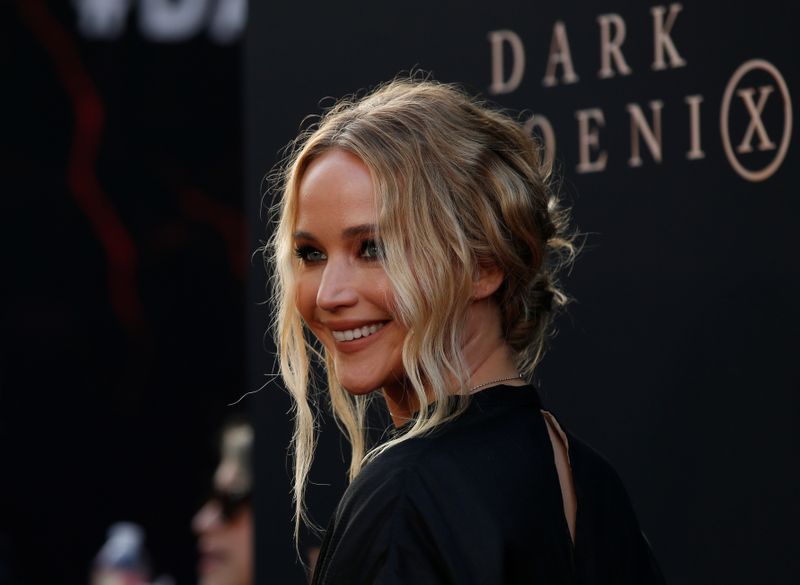 Jennifer lawrence reported hurt by flying glass on movie set
