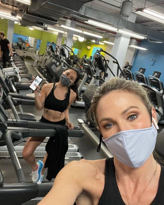 Amy Robach shares motivational gym selfie following intense workout