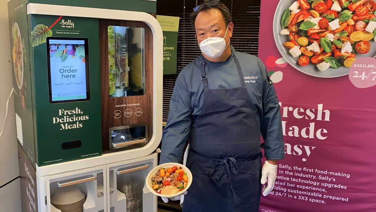 DoorDash buys startup behind salad-making robot