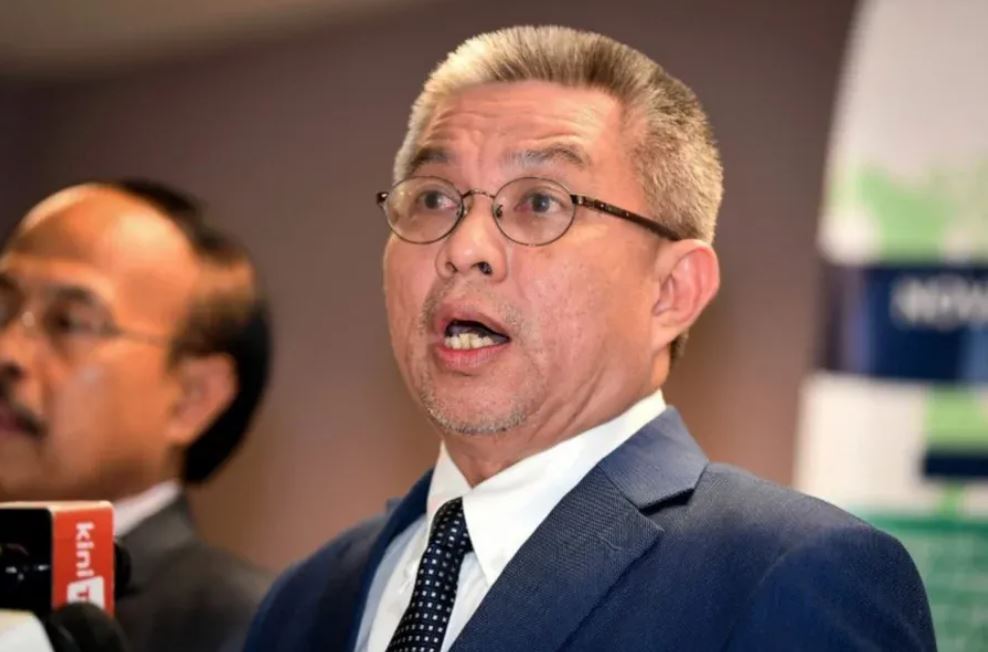 宣布部长回国仅需隔离三天 “马国卫长辞职”成社媒热搜 