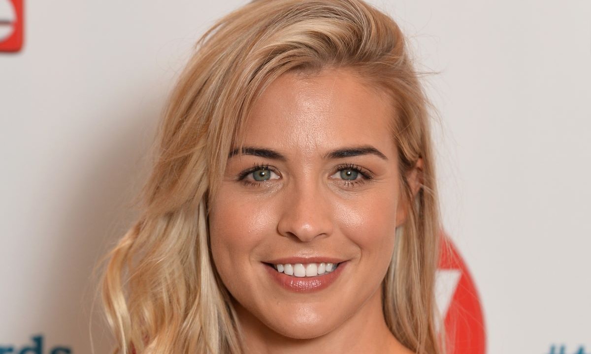 Gemma Atkinson dons sports bra and leggings for envy-inducing new workout video