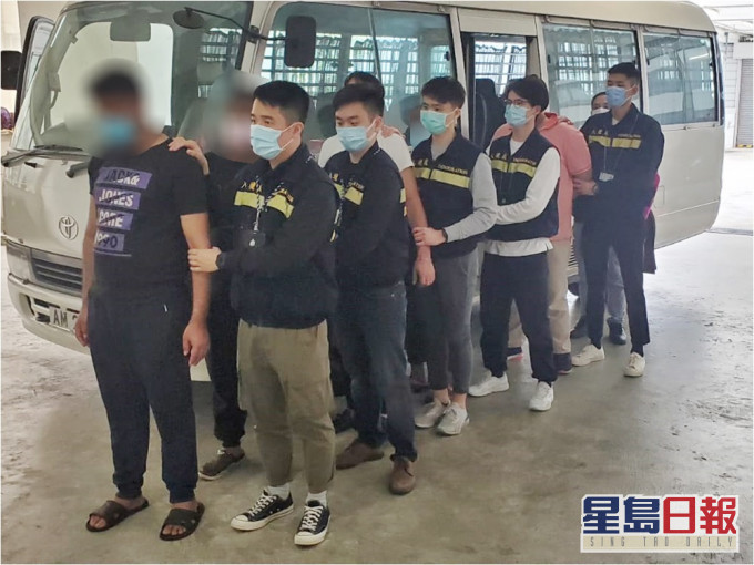 入境处打击黑工拘21人 4人涉行使及管有假身份证