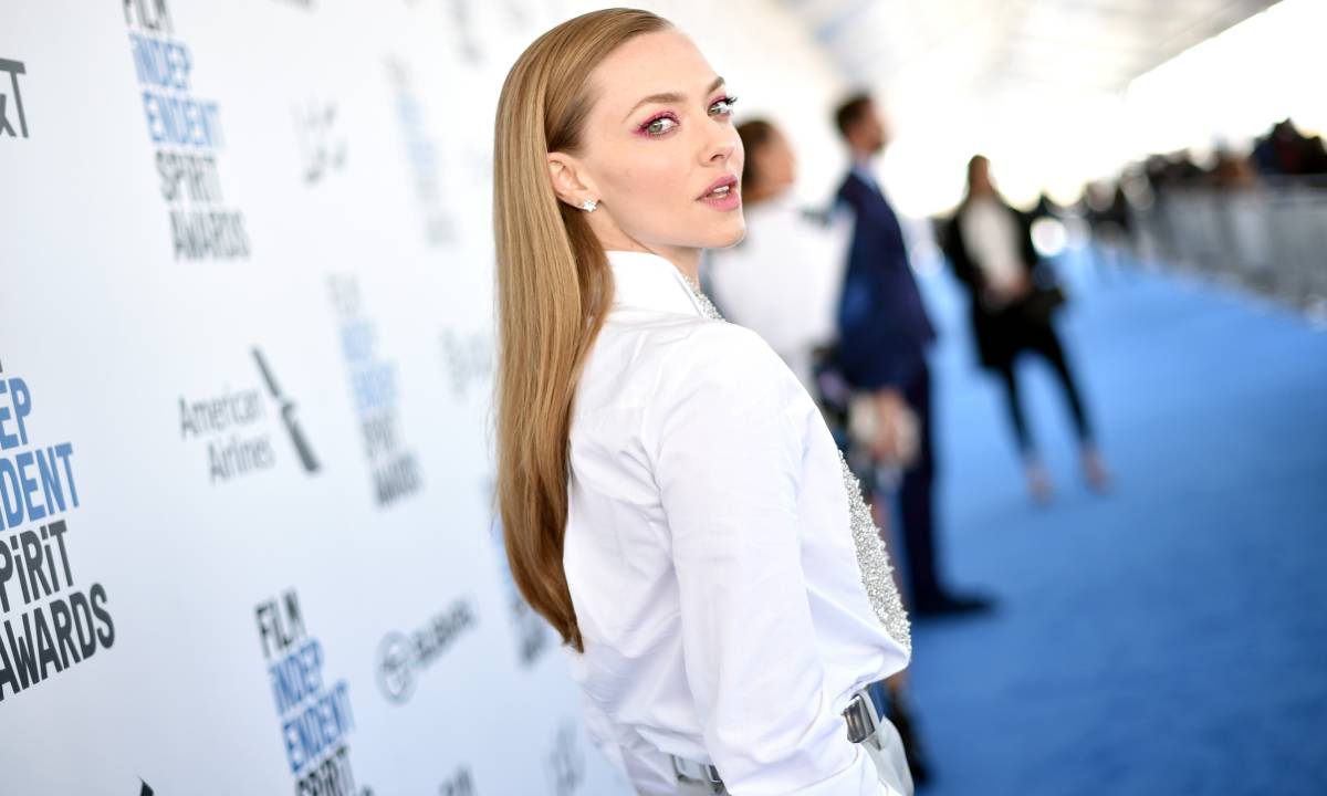 Amanda Seyfried's rare photo with baby son reveals disturbing image emerging in background 