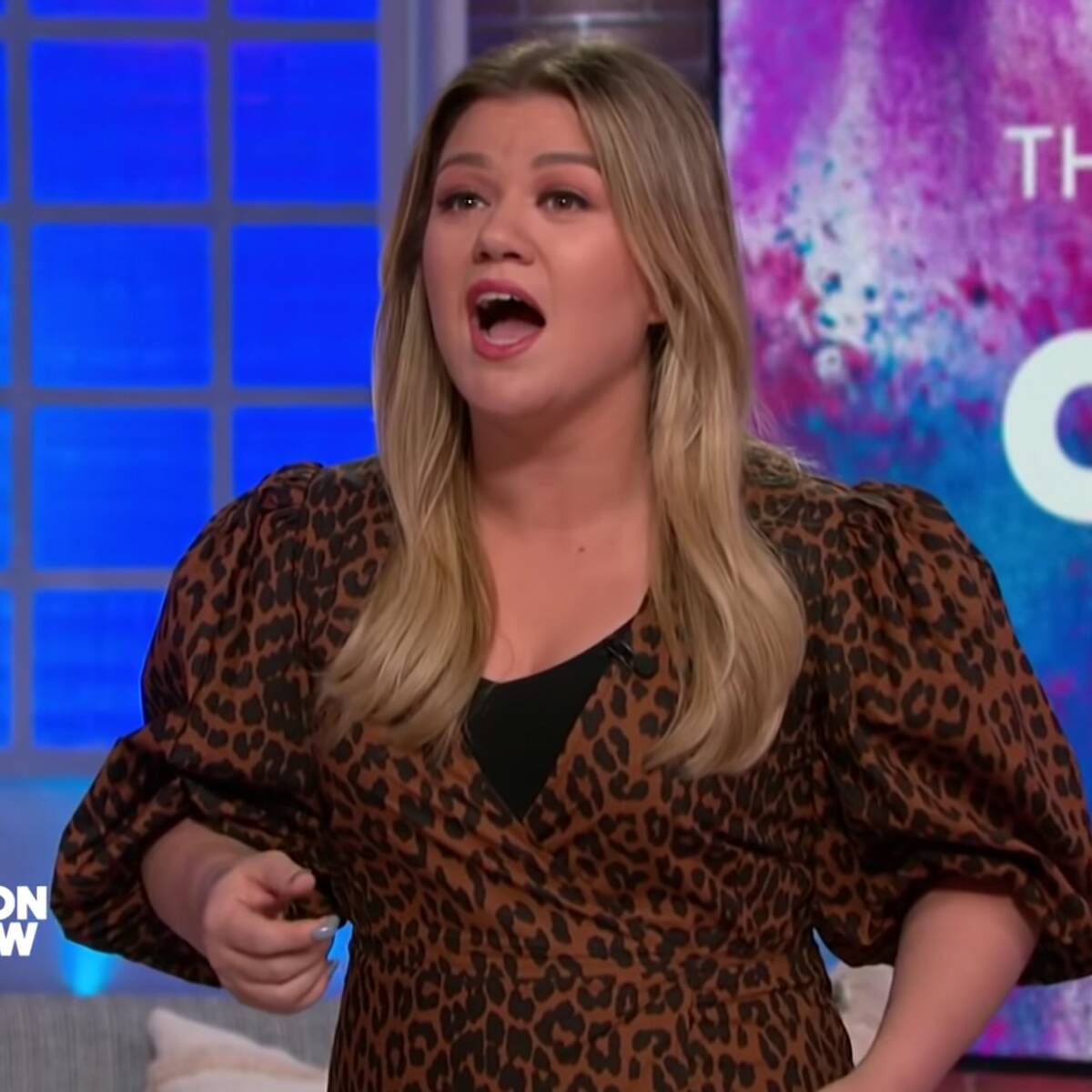 Kelly Clarkson Describes Her Perfect Solo Date Before Her First Valentine's Day Since Split