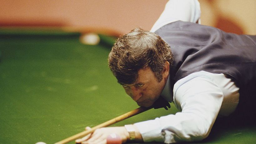 Doug Mountjoy: Welsh snooker great dies aged 78