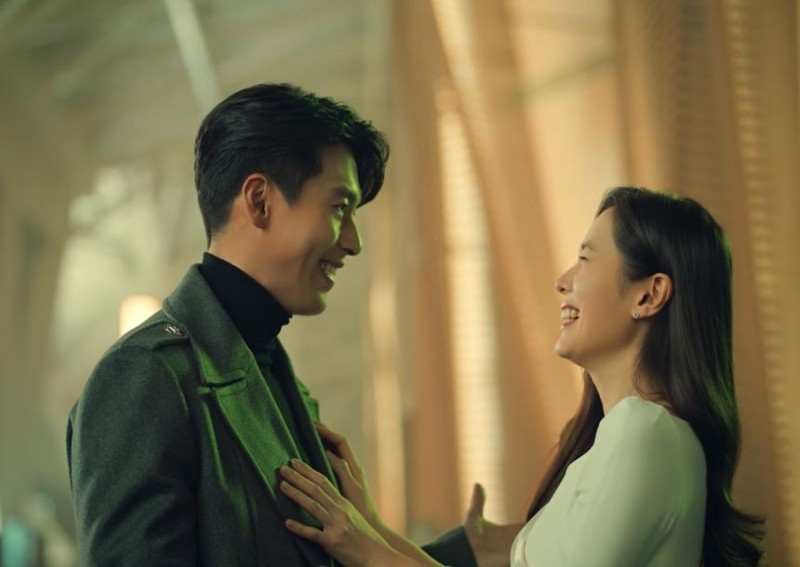 Celeb couple Son Ye-jin and Hyun Bin appear in Valentine's Day commercial, surprising fans