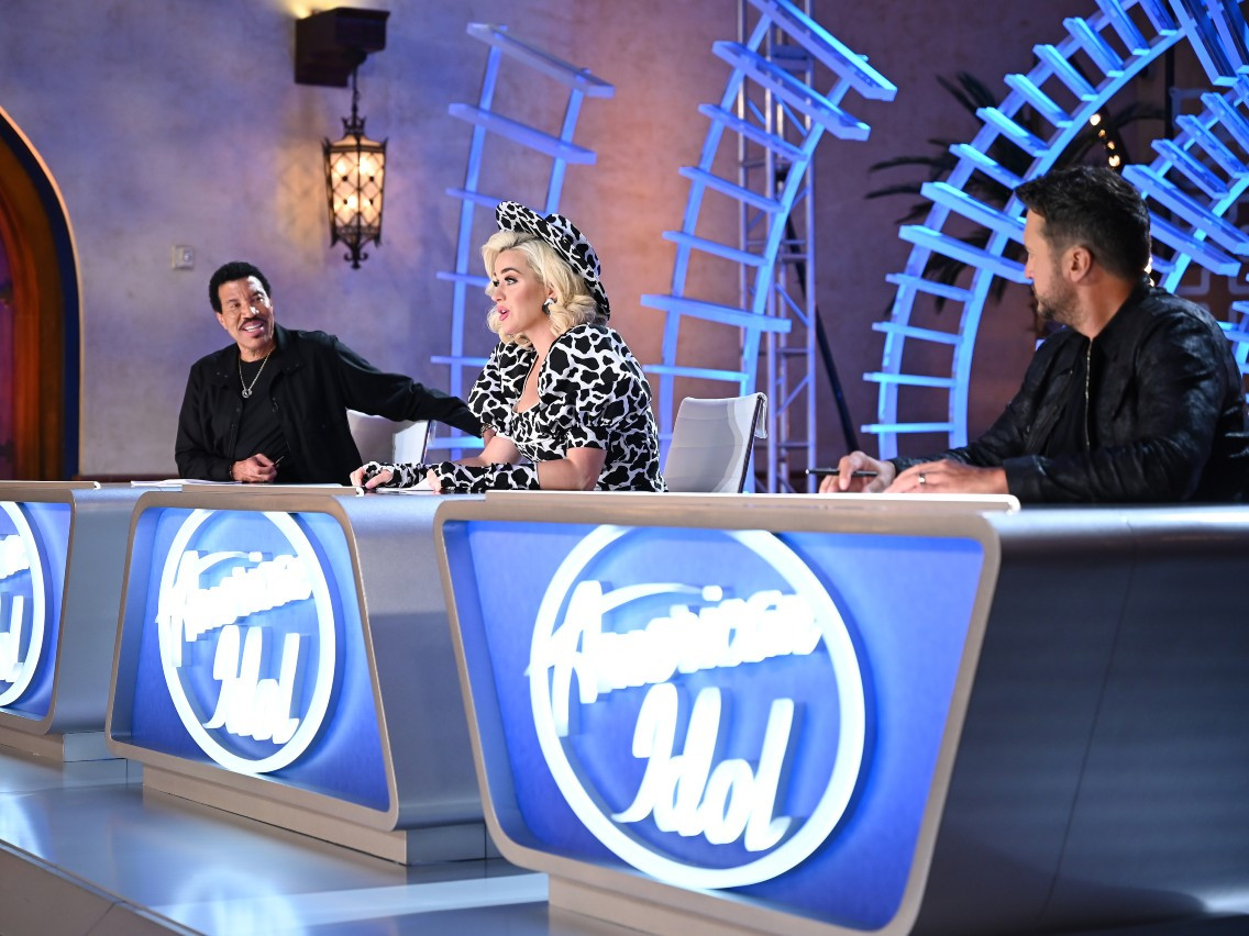 Watch the American Idol Premiere Tonight for Free