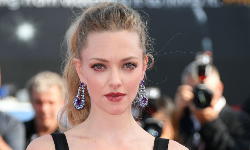 Amanda Seyfried delights celebrity friends with photo of first ever magazine cover