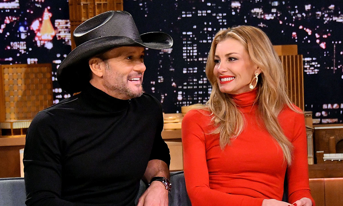 Faith Hill and Tim McGraw are couple goals in very intimate new photo