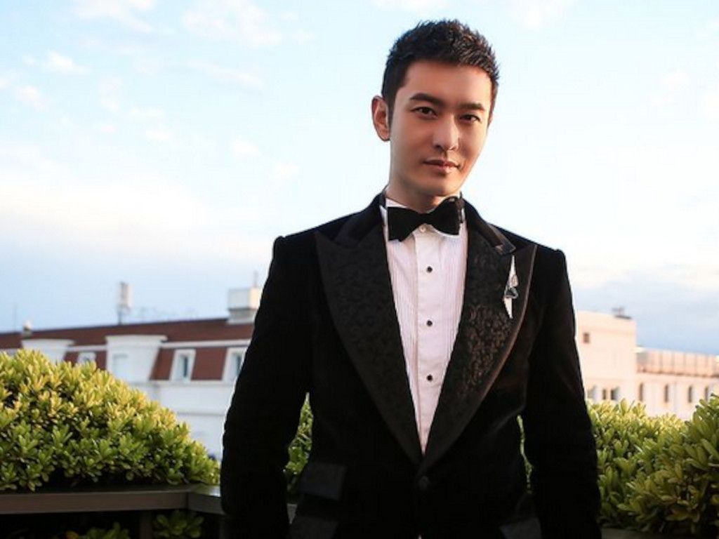 Huang Xiaoming denies going clubbing without wife