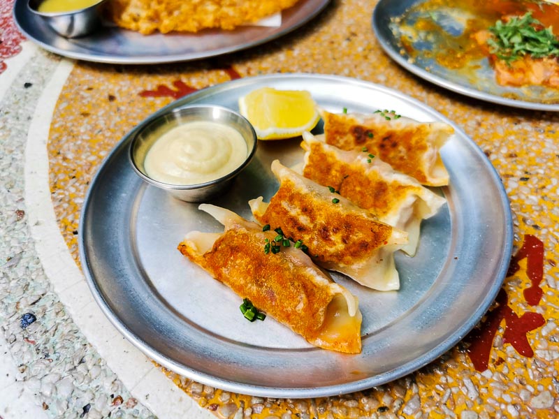 Raw Kitchen Bar, Kampung Bugis: Skip the starters; bet on the mains