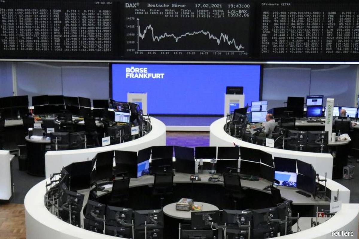 European stocks mark longest weekly winning streak since November 2019
