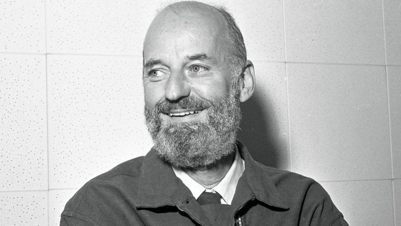 Lawrence Ferlinghetti: US poet and publisher dies aged 101