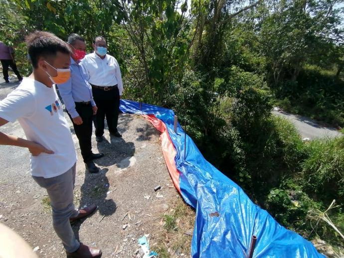 沉香珍珠园山壁崩塌 投诉1个月未见抢修