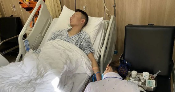 “错换人生28年”男子姚策 遭多个筹款平台列入黑名单