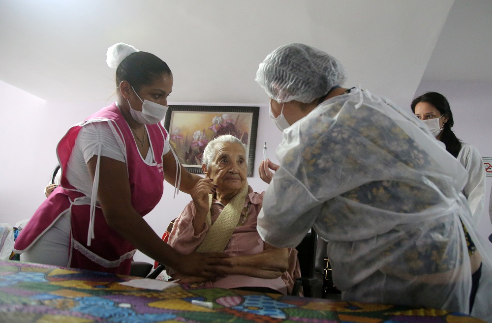 Sources: Brazil's Covid-19 task force estimates daily deaths could reach 3,000