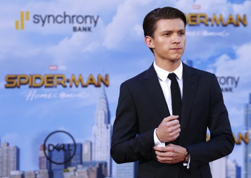 Tom Holland goes through transformation in opioid crisis movie Cherry