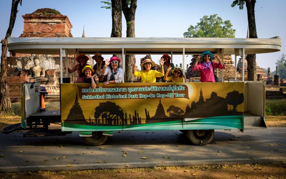 Thai PM orders study on 'vaccine passports' to boost tourism