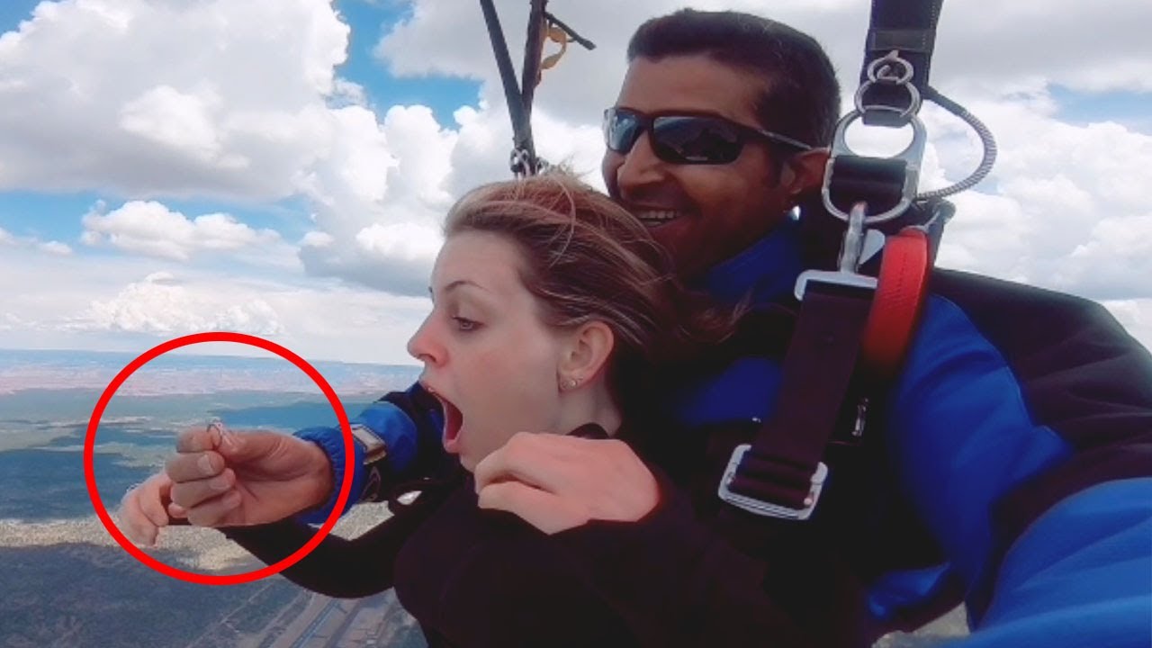 Daredevil Proposes To Girlfriend Whilst Skydiving