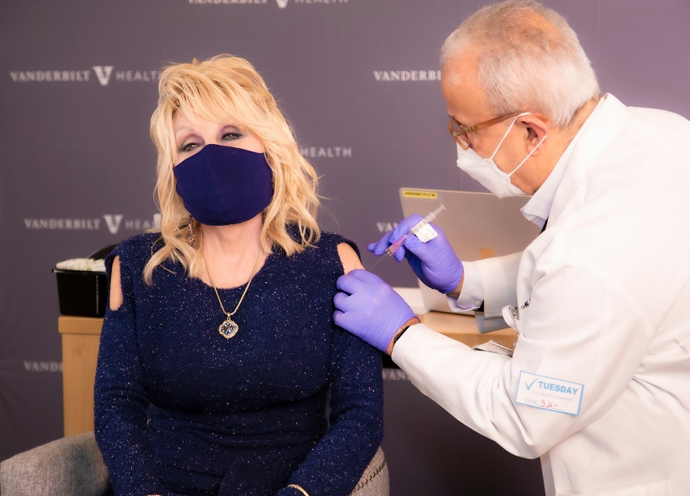 Queen of country music Dolly Parton gets vaccinated with Moderna vaccine she helped to fund (VIDEO)