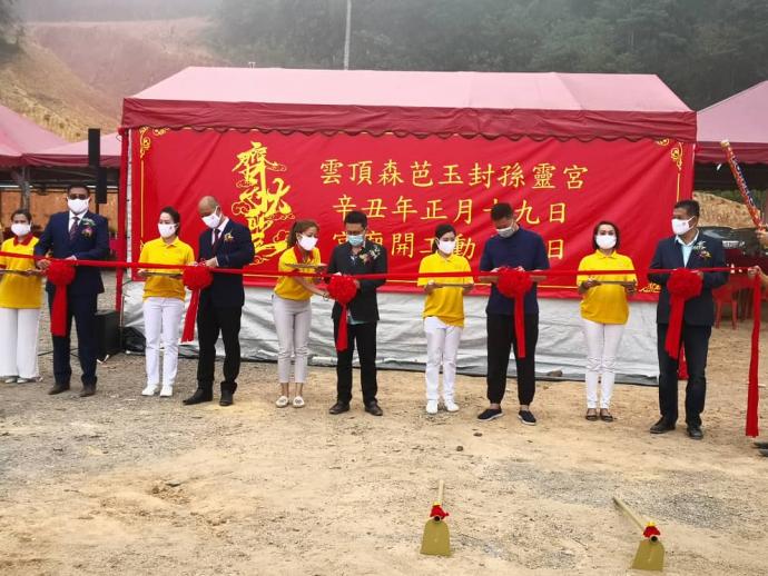 五大宗教理会纳体制内 郑联科:促进交流减矛盾