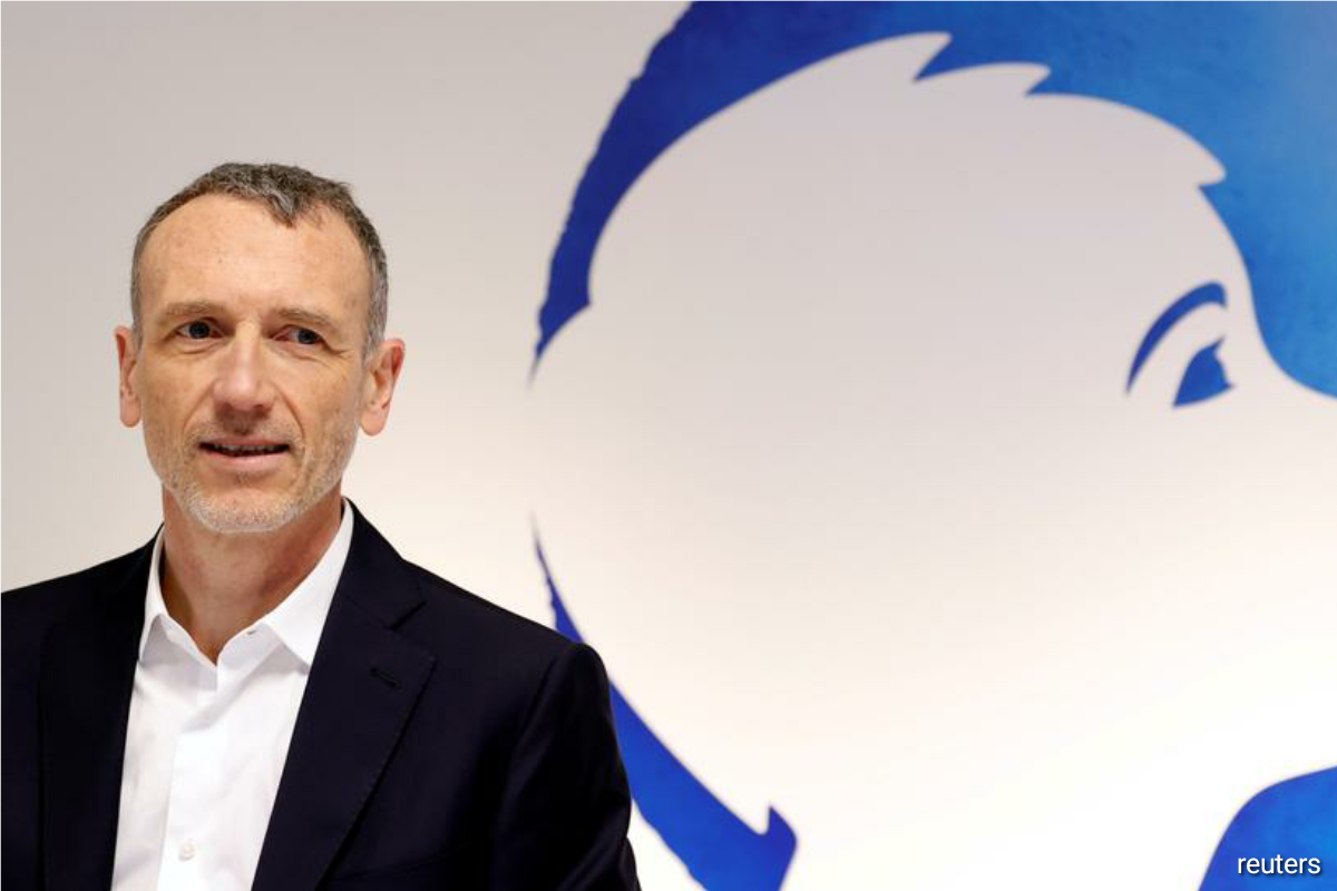 Danone shares edge up as Faber drops CEO role after investor pressure