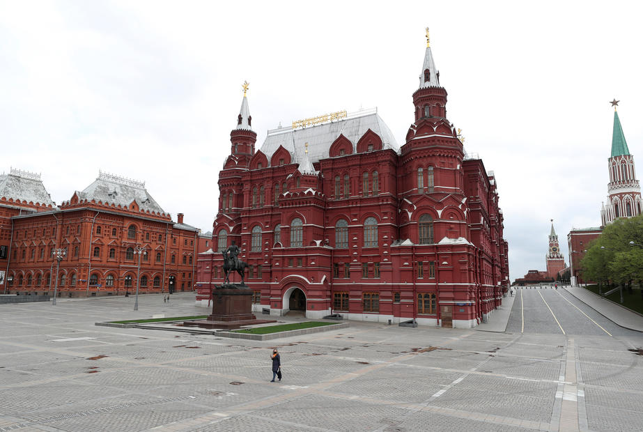 Kremlin shrugs off impact of U.S./EU sanctions, but pledges retaliation
