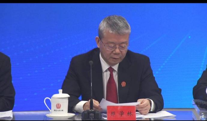16岁学生直播打赏100万 中国法院判全额返还