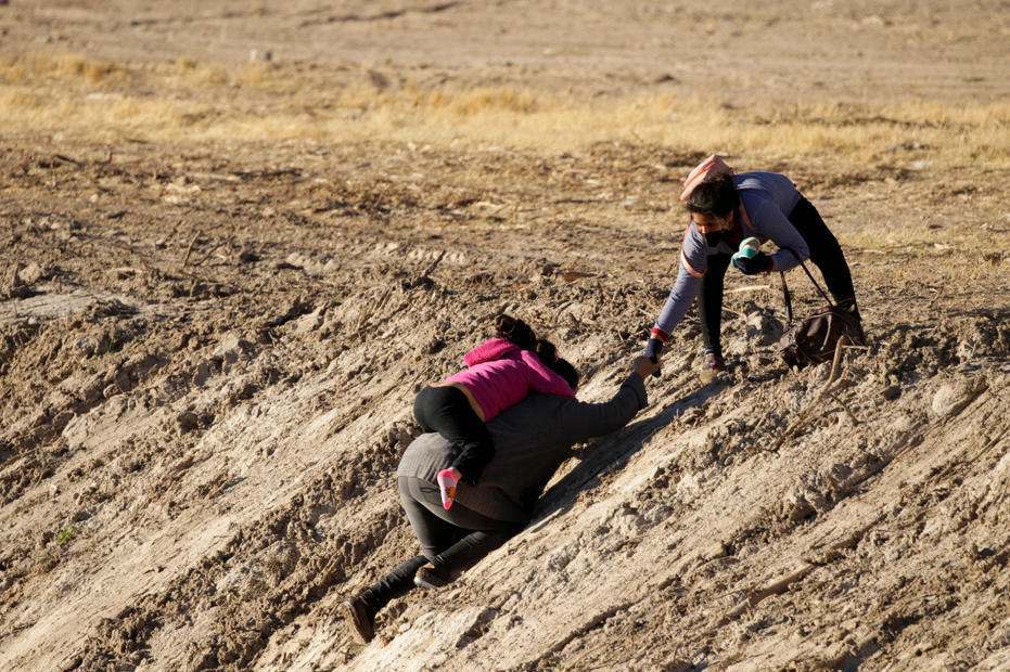 U.S. Border Patrol arrests 4,500 migrants in a day, a major increase amid fears of surge