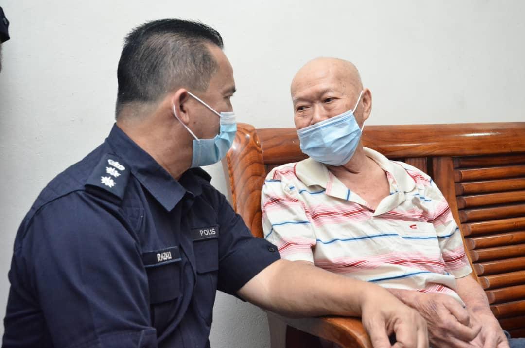 曾参与缉拿大盗“莫达清”　退休警员获援金